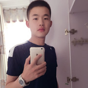 梦哥怀里的喵