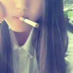 小女人爱香烟