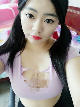 亲切家族主播照片
