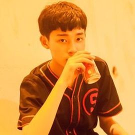 萧山余文乐主播照片