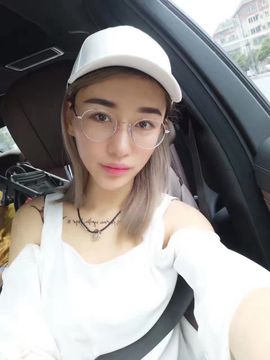 瑞木林莎主播照片