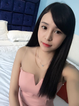 亲切家族主播照片