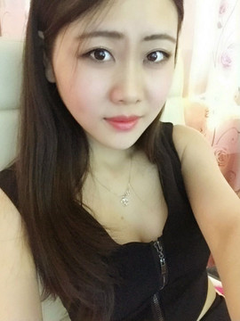 雪离儿主播照片