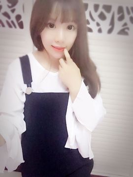 洛C~~主播照片