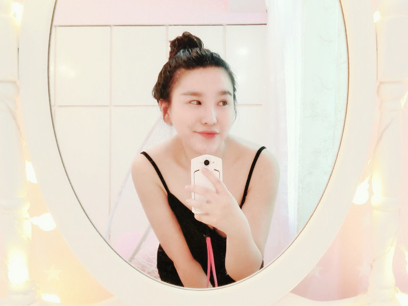 Hayley古小月的主播海报