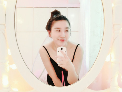 Hayley古小月海报
