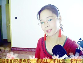 山里秀儿主播照片