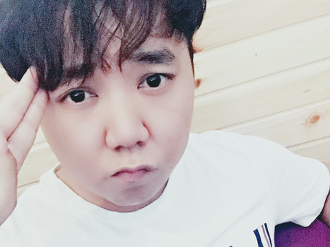 MC丶丶少轩海报