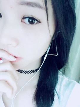 --小莫主播照片