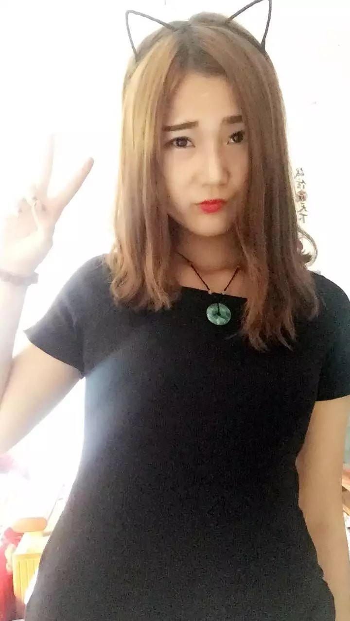 乖乖颖是个小可怜的主播照片