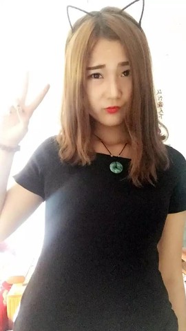 乖乖颖是个小可怜主播照片