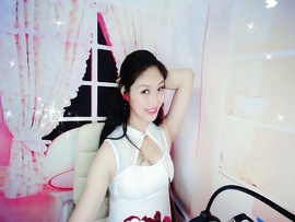 爱笑的静静主播照片