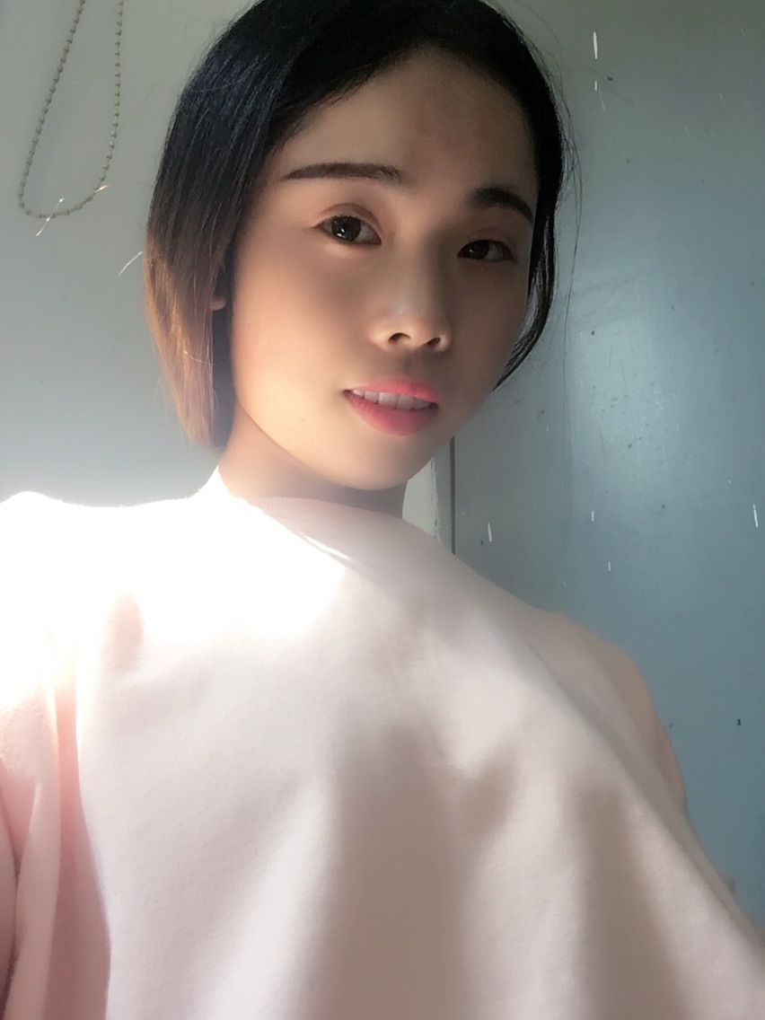 小小莹520的主播照片