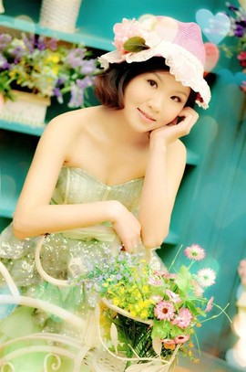 泡芙summer主播照片