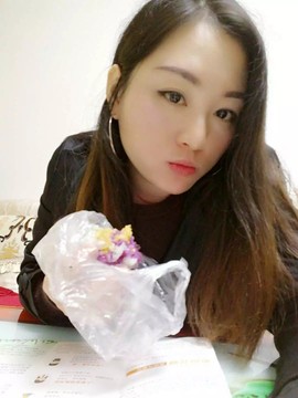经典翻唱《米拉》主播照片