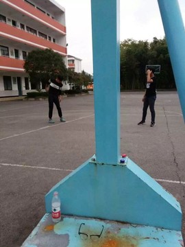少年轻狂中、主播照片