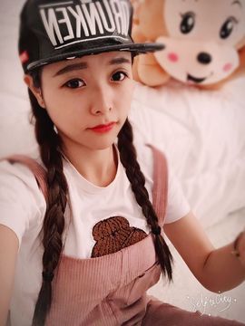 ❁偲偲❁╭☞六月见主播照片