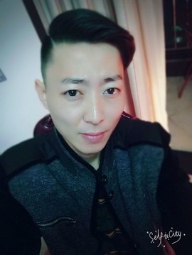 半首歌汪Sir主播照片
