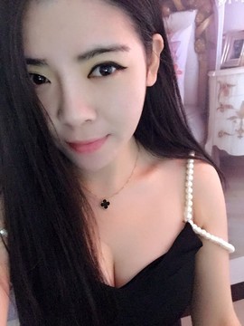 亲切家族主播照片
