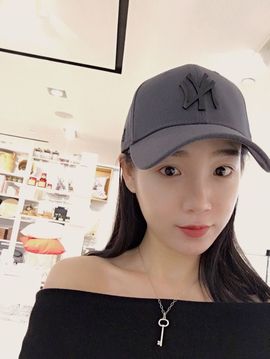 小珑女♡主播照片