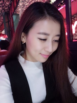 HV丿薇小爷主播照片