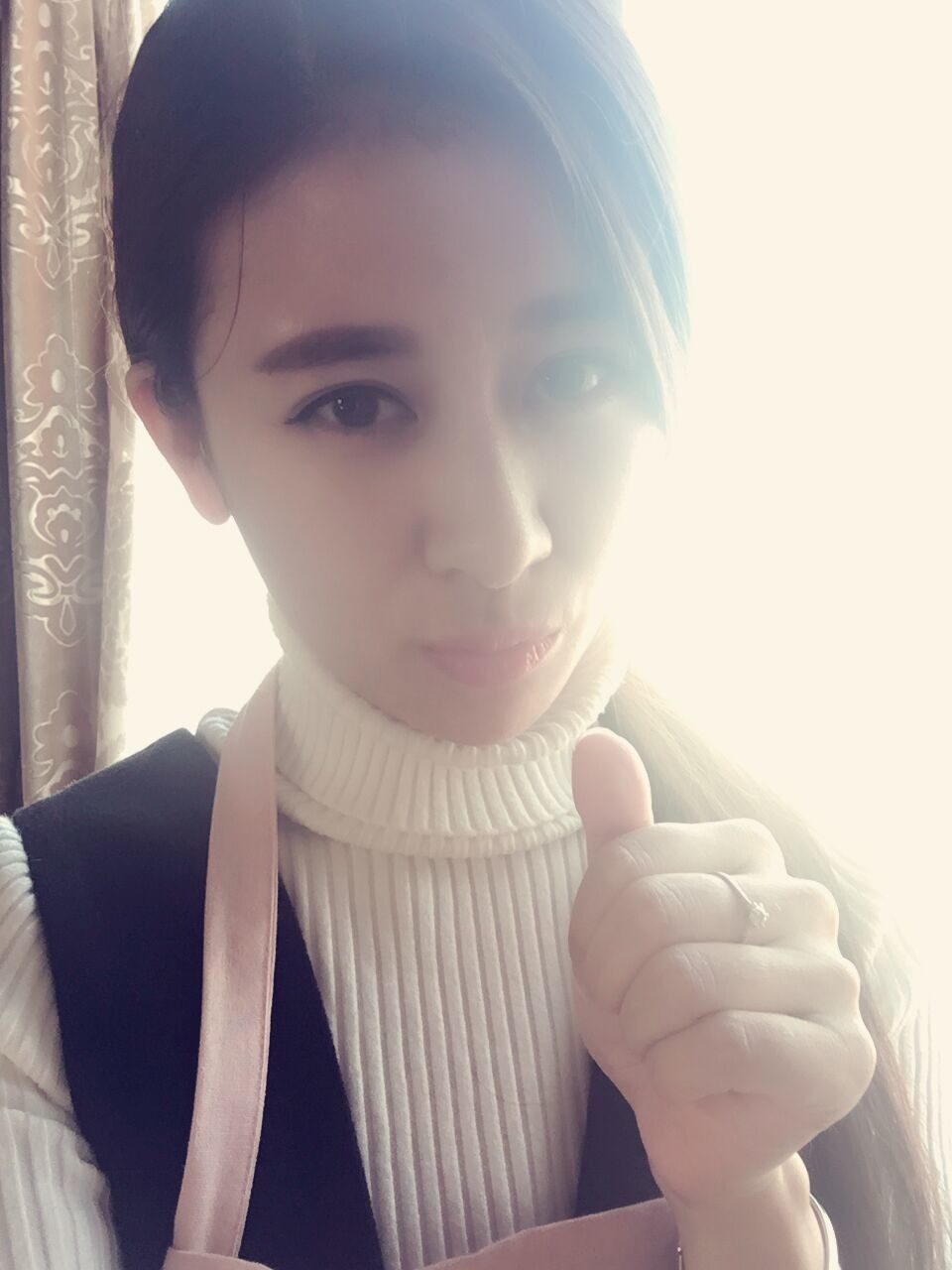 HV丿薇小爷的主播照片
