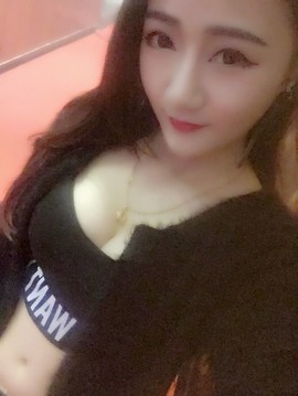 亲切家族主播照片