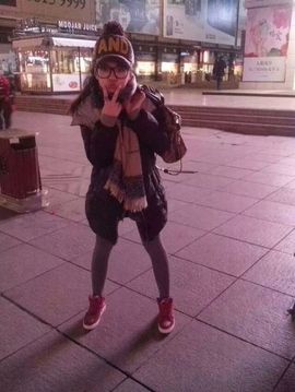 小小小小波儿求守护呢主播照片