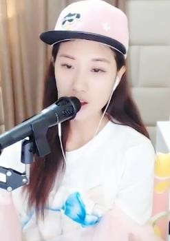 @东厂朱雀@照片主播照片