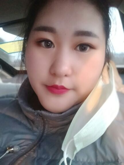 MI蜜蜜圆的主播照片