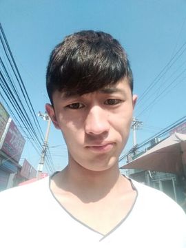 伟小傲主播照片
