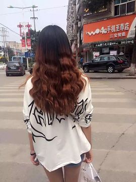 没才艺的丑女孩主播照片