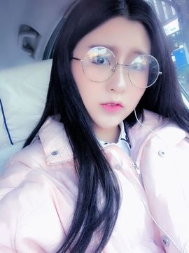 璐宝停播主播照片