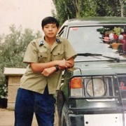 在路上8iu海报