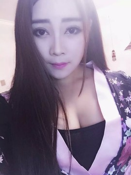 亲切家族主播照片