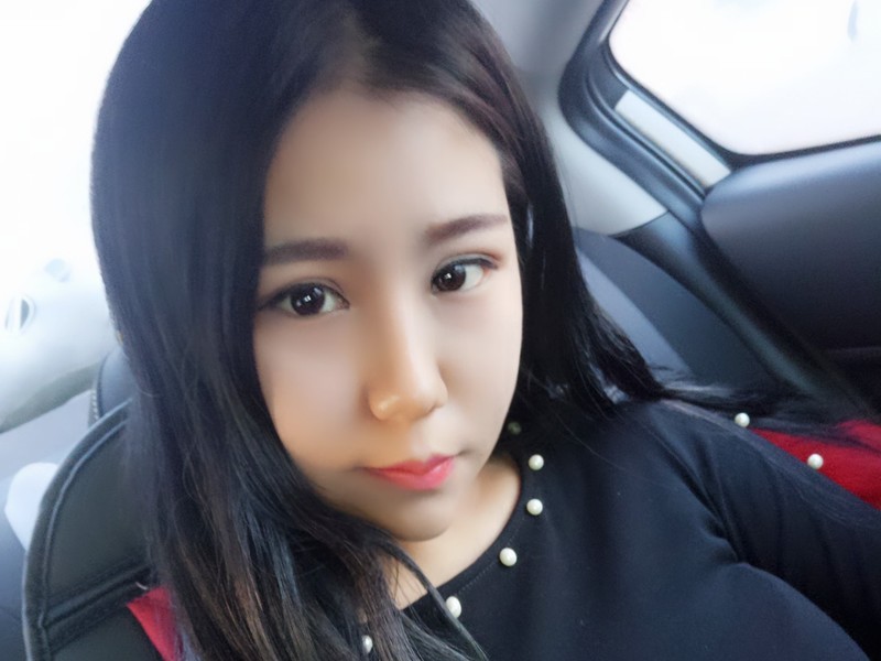 猫在裙角m的主播海报