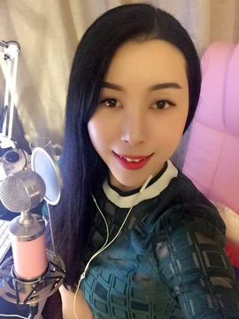 魅舞丶莹小莹主播照片