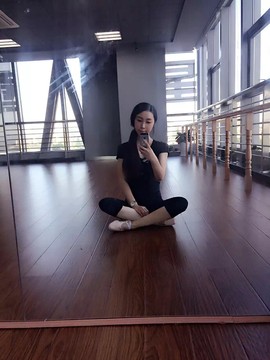 魅舞丶莹小莹主播照片