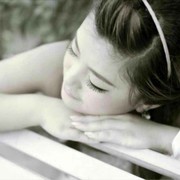 强彩云海报