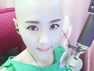 那時雨的主播照片