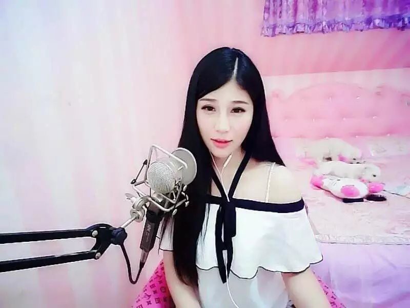 hjkjk;h的主播海报