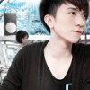 默默一人等