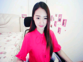 本子木主播照片
