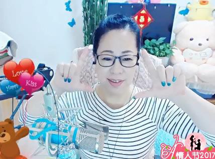 魅力女人唱民歌的图片