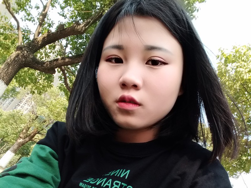 mm少女的主播海报