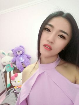 白央央主播照片