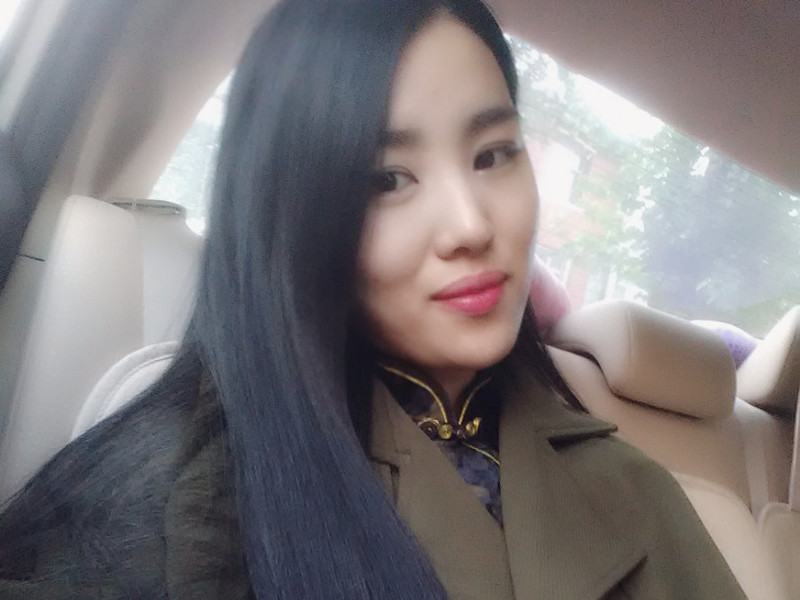 我不皱眉1aclqt的主播海报