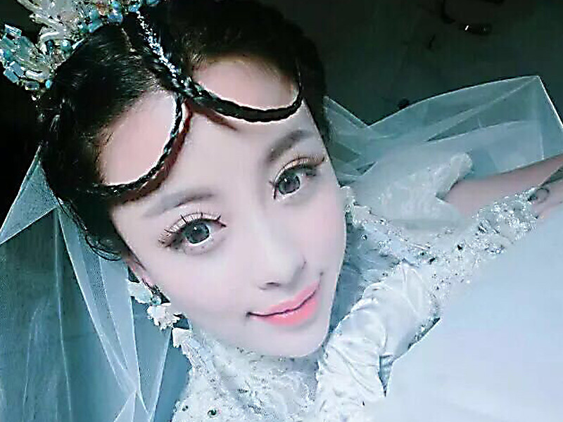 大美瑟瑟的主播海报