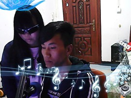 疯子阿勇主播照片