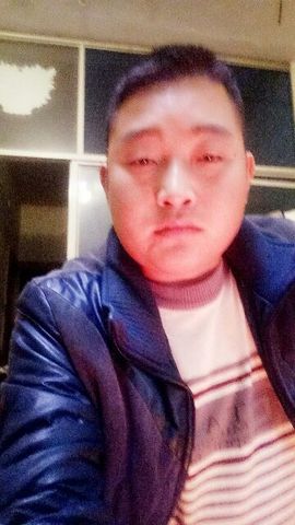 YE，浮沉主播照片